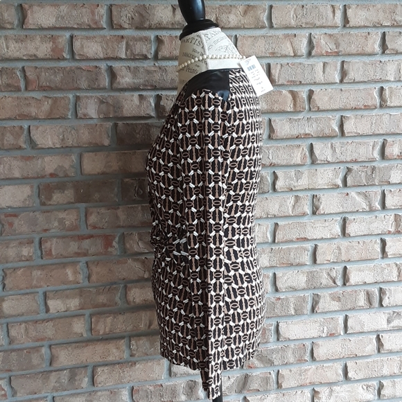 Cache long sleeve faux wrap top. - Picture 4 of 7